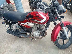 TVS HLX 125 2022 Red