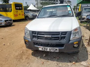 Isuzu D-MAX 2013 White