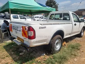 Isuzu D-MAX 2013 White