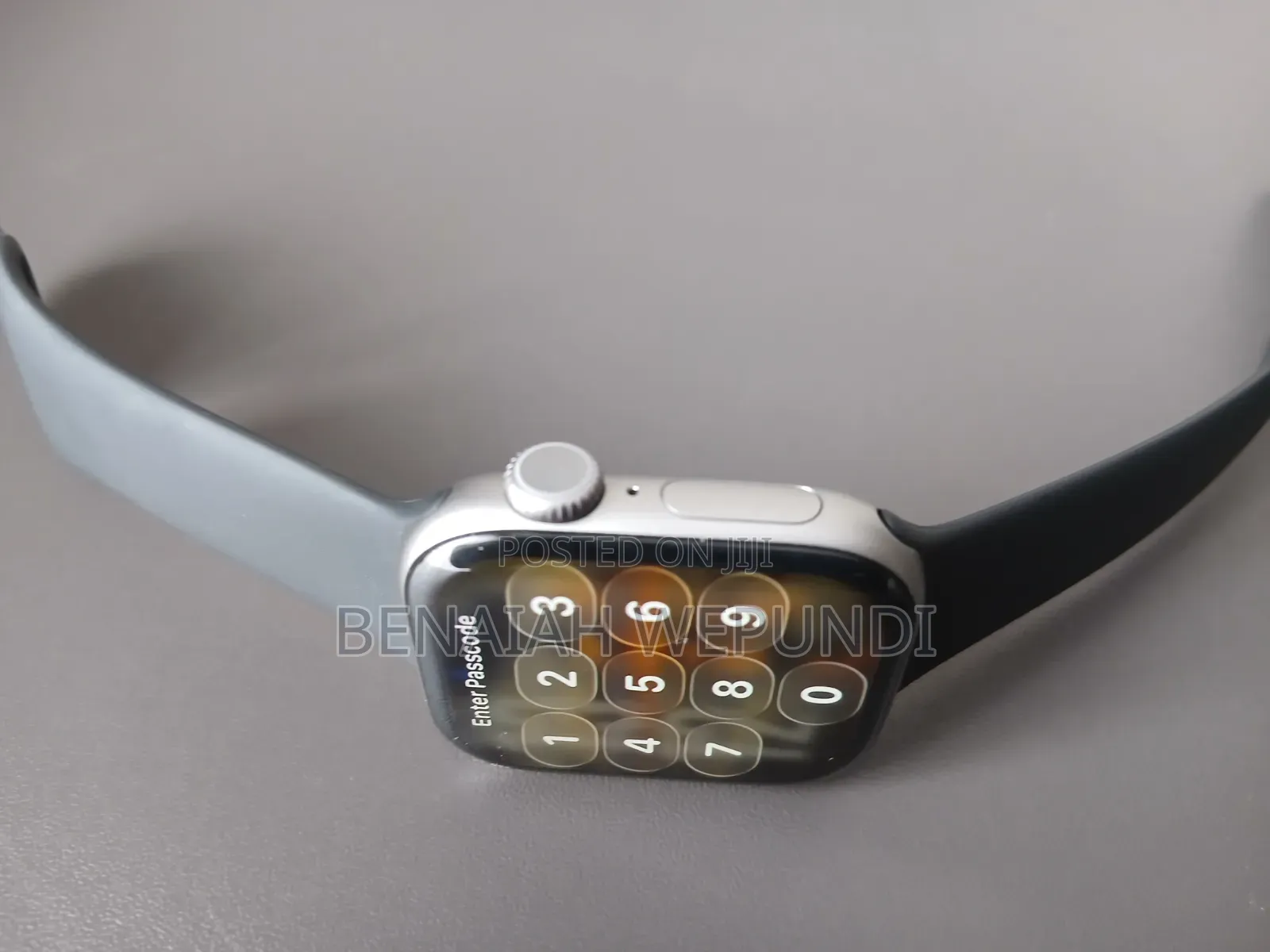 Apple Watch Series 11 42mm GPS 64gb Black, Fairly New