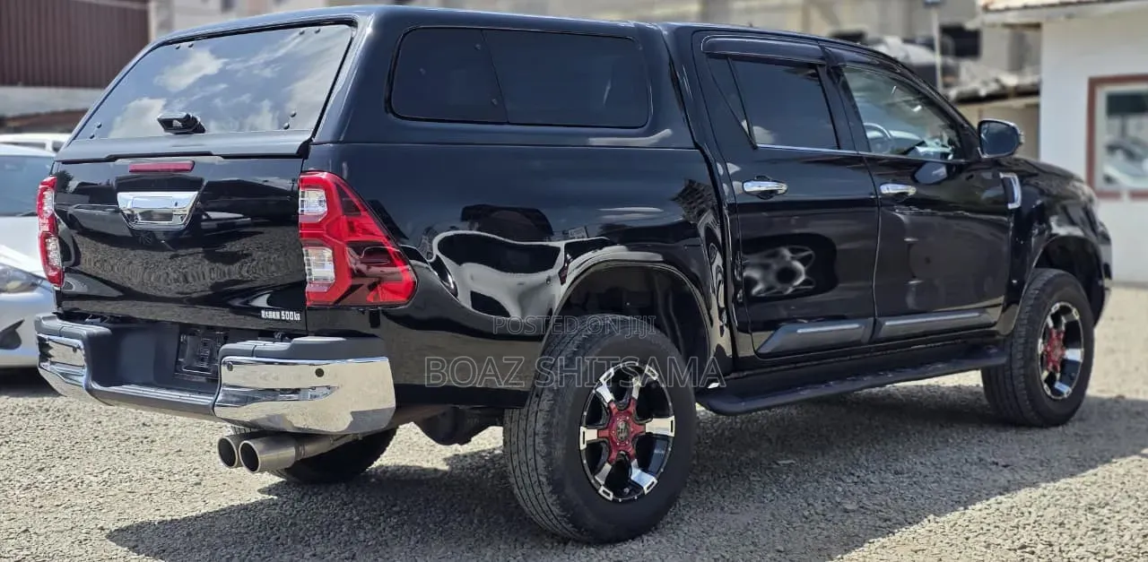 Toyota Hilux 2020 Black
