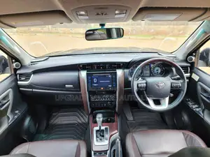 Toyota Fortuner 2.8 D AWD 2019 Gray
