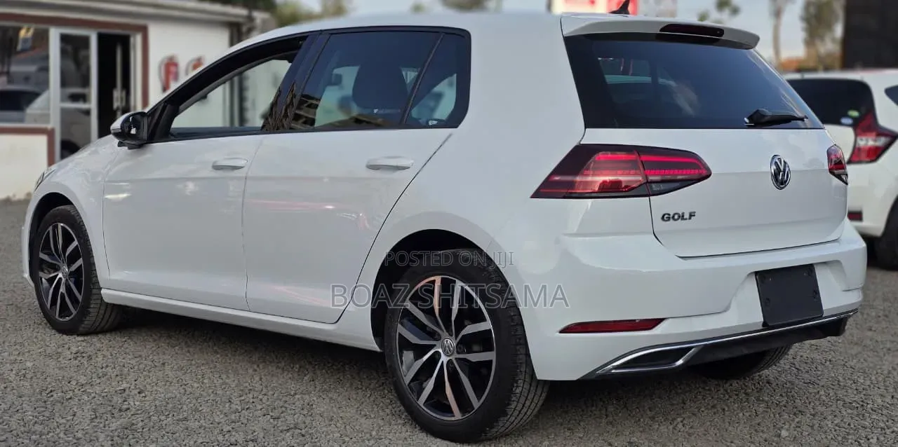 Volkswagen Golf 2019 White