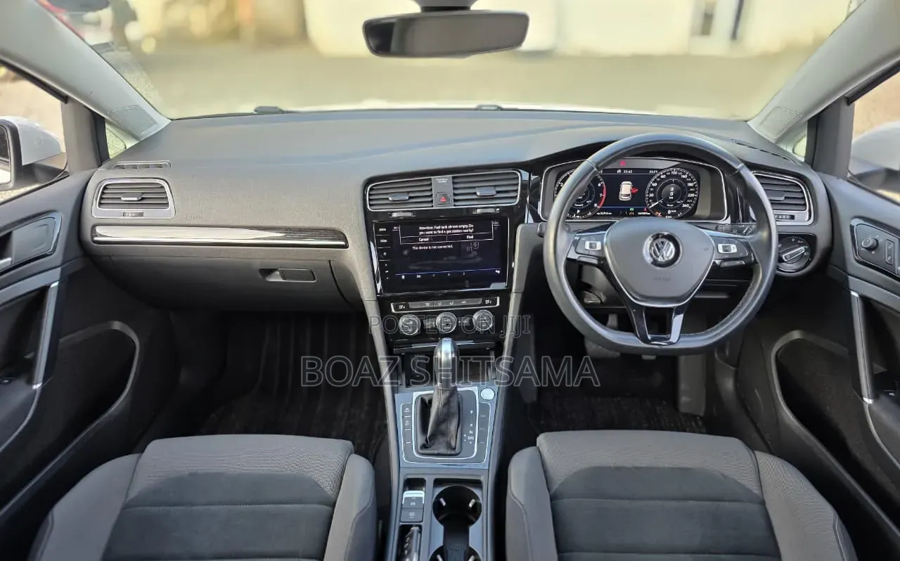 Volkswagen Golf 2019 White