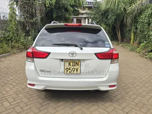 Toyota Corolla Fielder 2016 White
