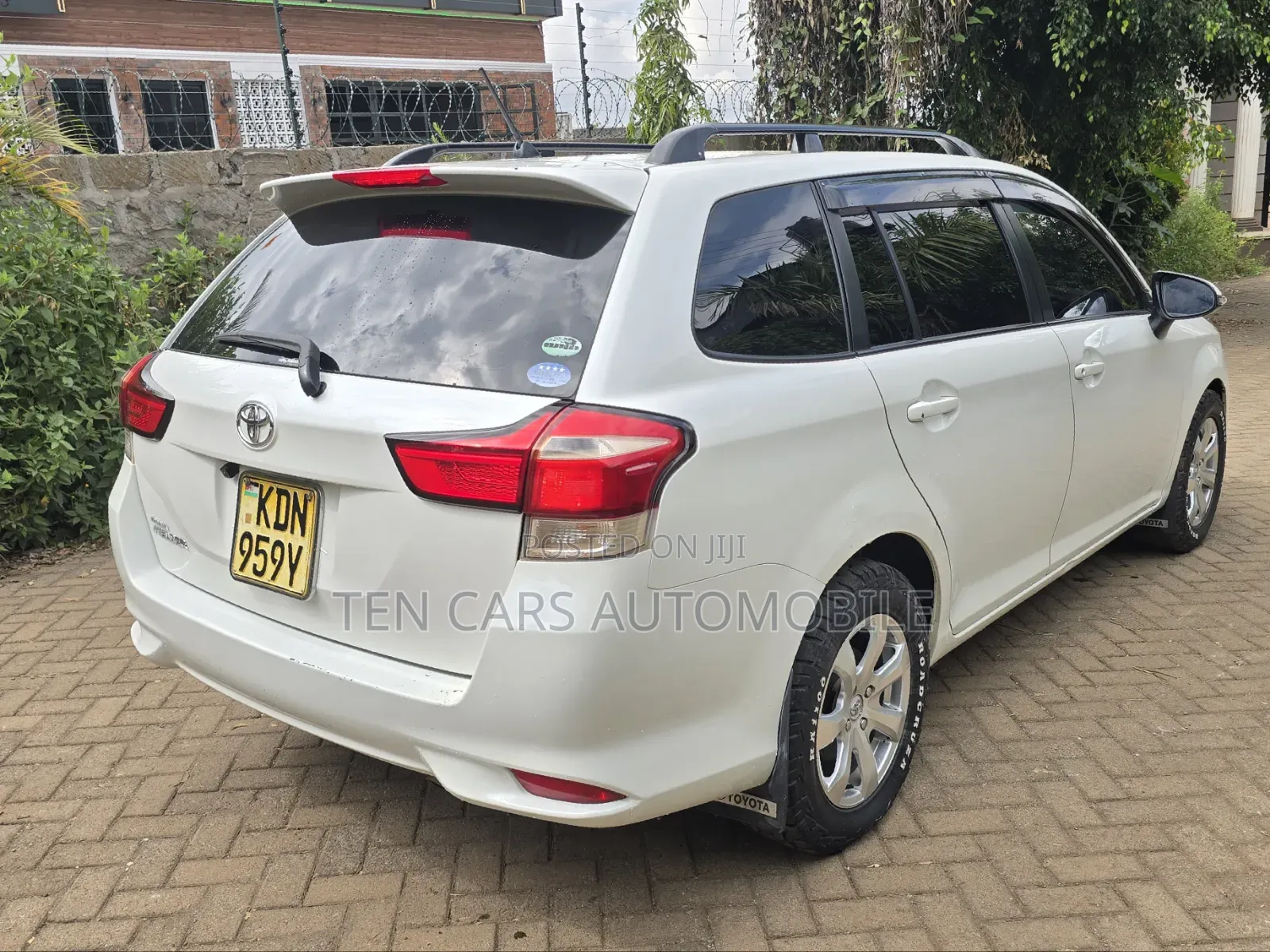 Toyota Corolla Fielder 2016 White