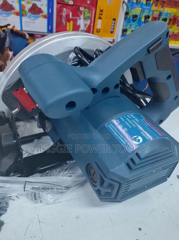 Well Performing and Heavy Duty Circular Saw/Bosch Circular Saw