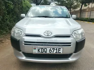 Toyota Succeed SV Premium 2016 Silver
