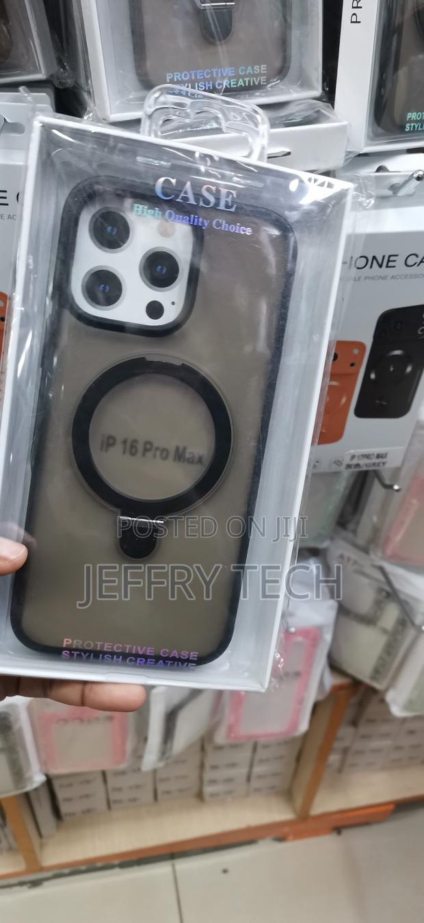 iPhone 16 Pro Max Smudge-Resistant Frosted Panel Case - thumbnail 2