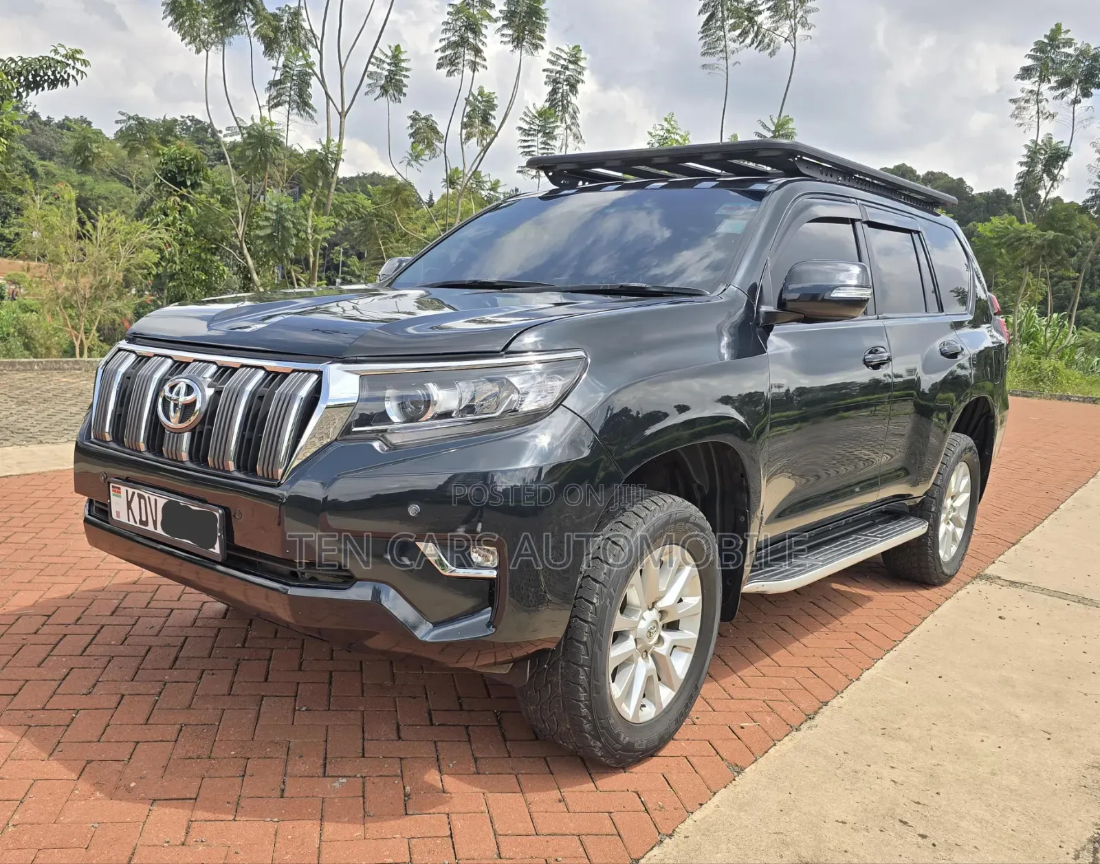 Toyota Land Cruiser Prado 2011 Black
