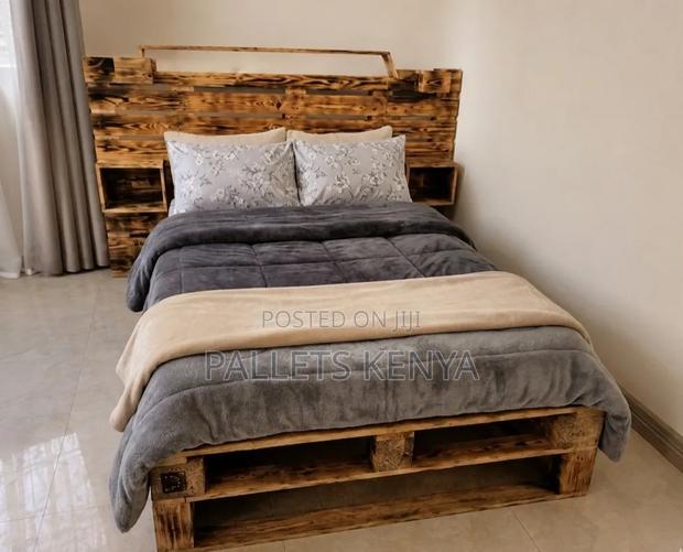 Strong Cozy 5×6 Pallet Bed – Ready to Use Bed Frame