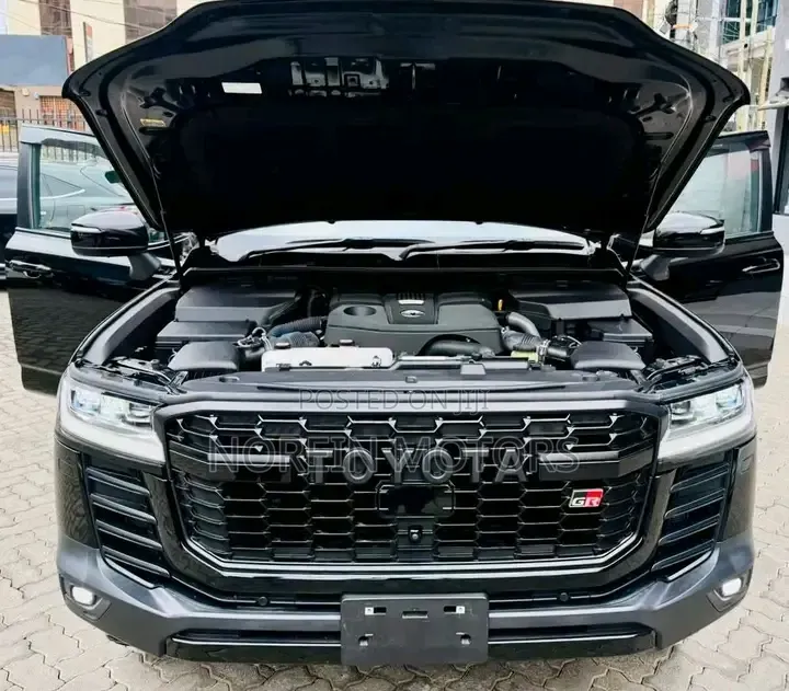 Toyota Land Cruiser 2023 Matt Black