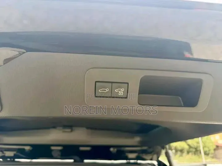 Toyota Land Cruiser 2023 Matt Black
