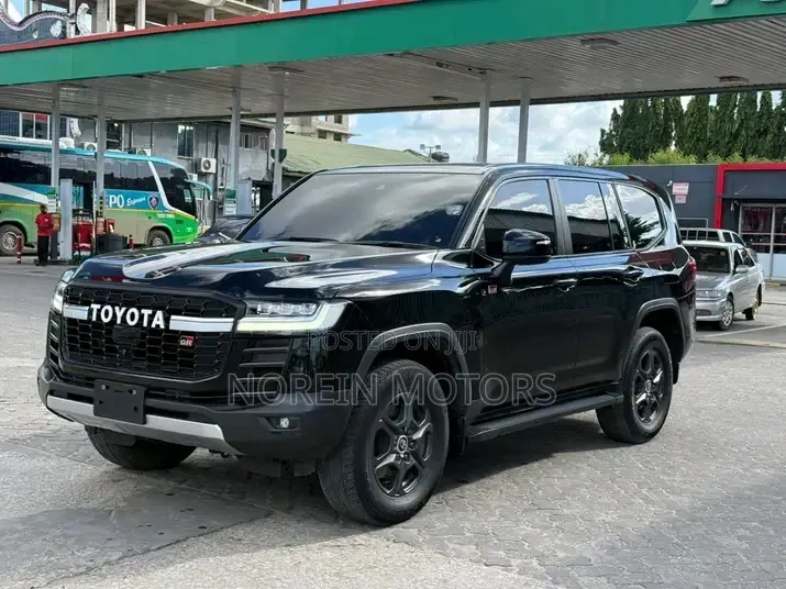 Toyota Land Cruiser 2023 Black