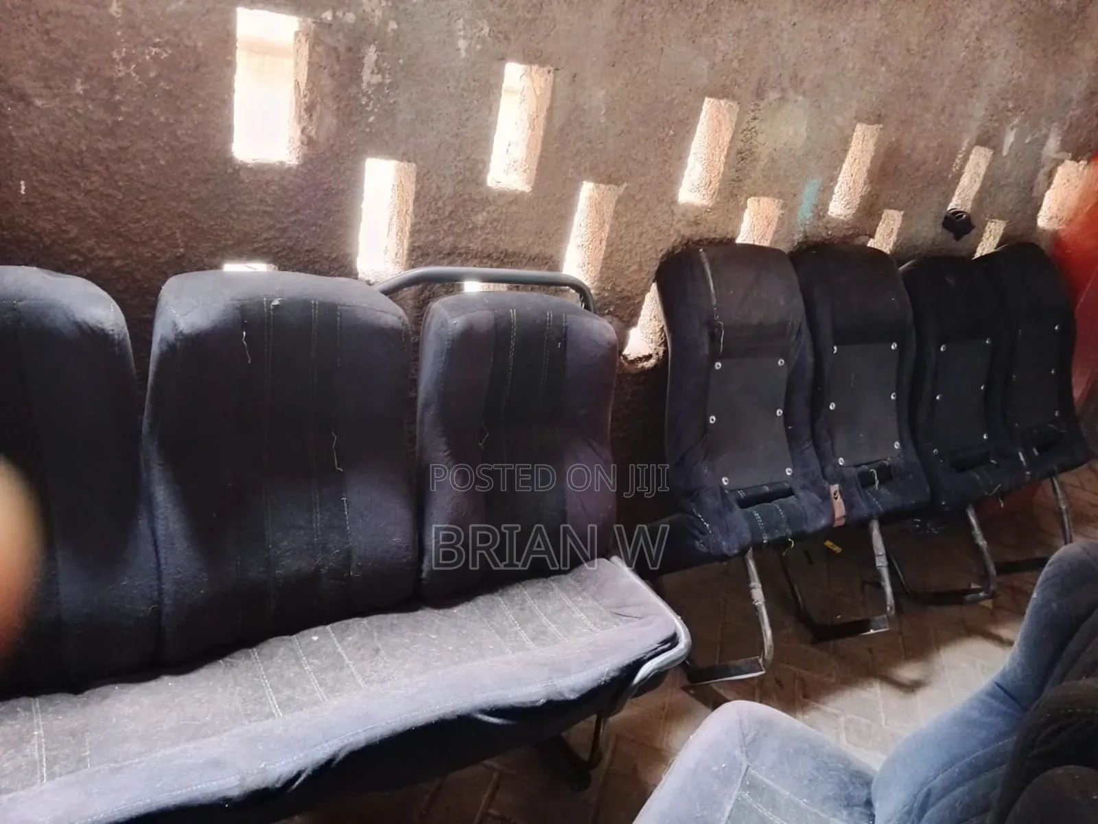 14 Seater Sits