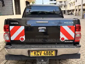 Toyota Hilux 2014 Black