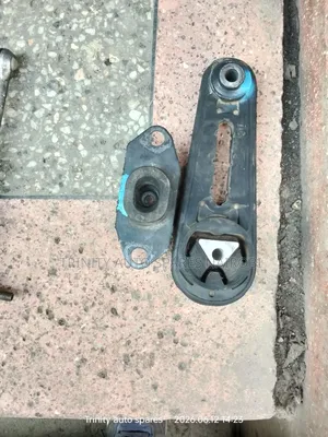 Original Nissan Note New Model and New Model Engine Mounting