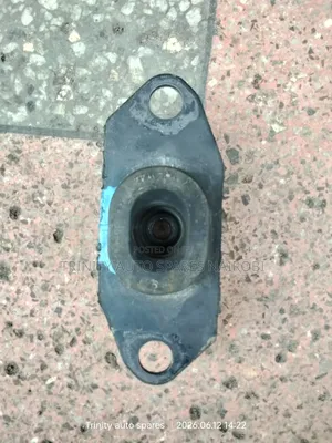 Original Nissan Note New Model and New Model Engine Mounting