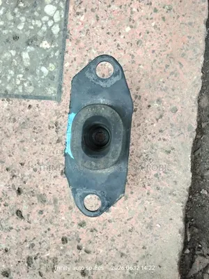 Original Nissan Note New Model and New Model Engine Mounting