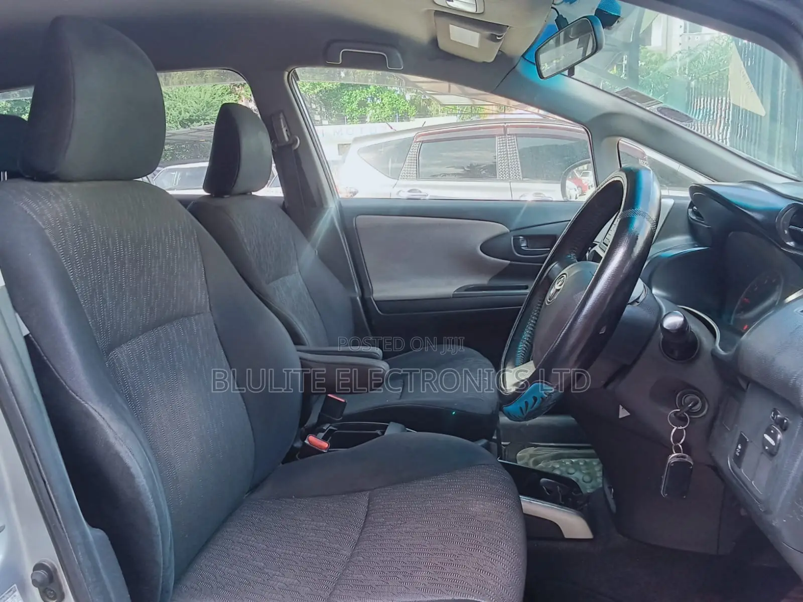 Toyota Wish 2012 Silver