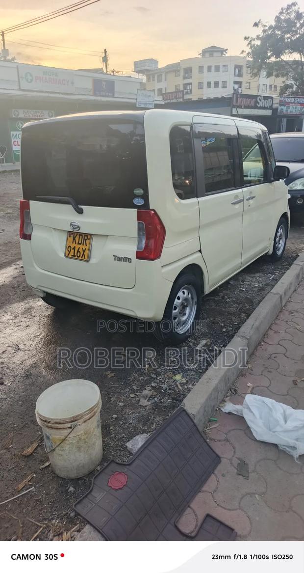 Daihatsu Tanto - thumbnail 2