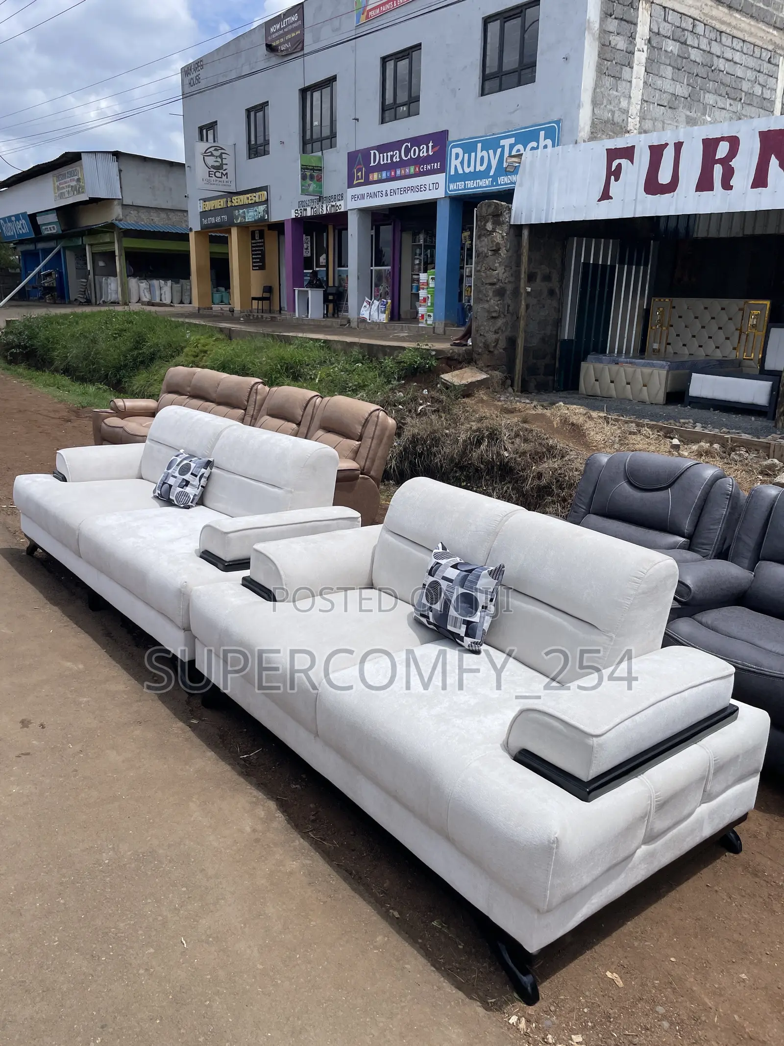 Executive Mahogany Detailed Monster Sofa