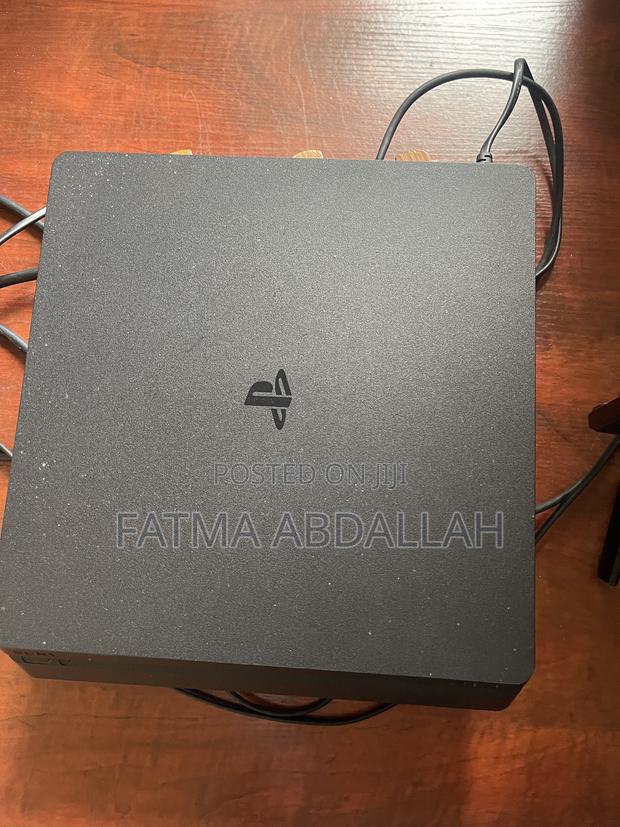Play Station 4 Slim 1tb - thumbnail 2
