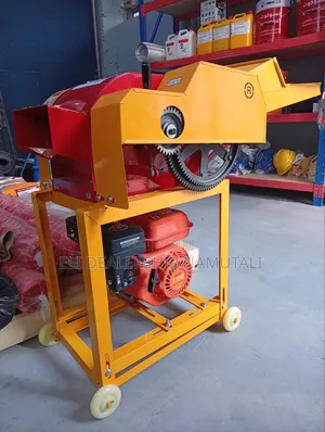 Heavy-Duty Petrol Fodder Cutter – Built for Farmers