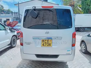 Nissan NV350 2013 Silver