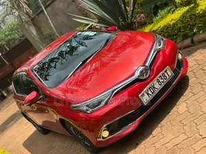 Toyota Auris 2015 Red