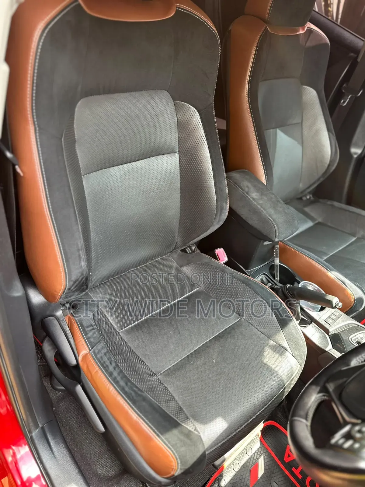 Toyota Auris 2015 Red