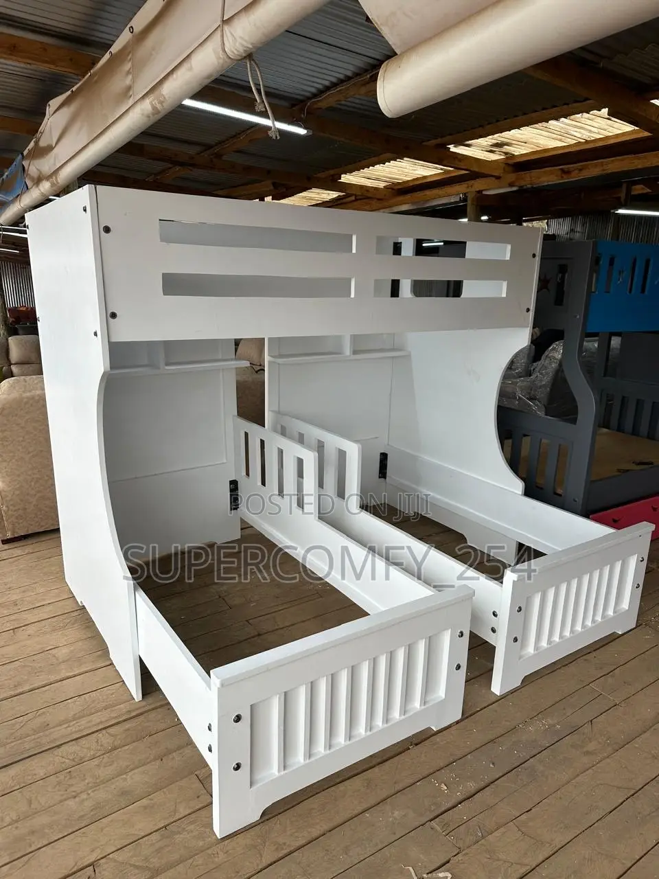Modern Tripple Decker
