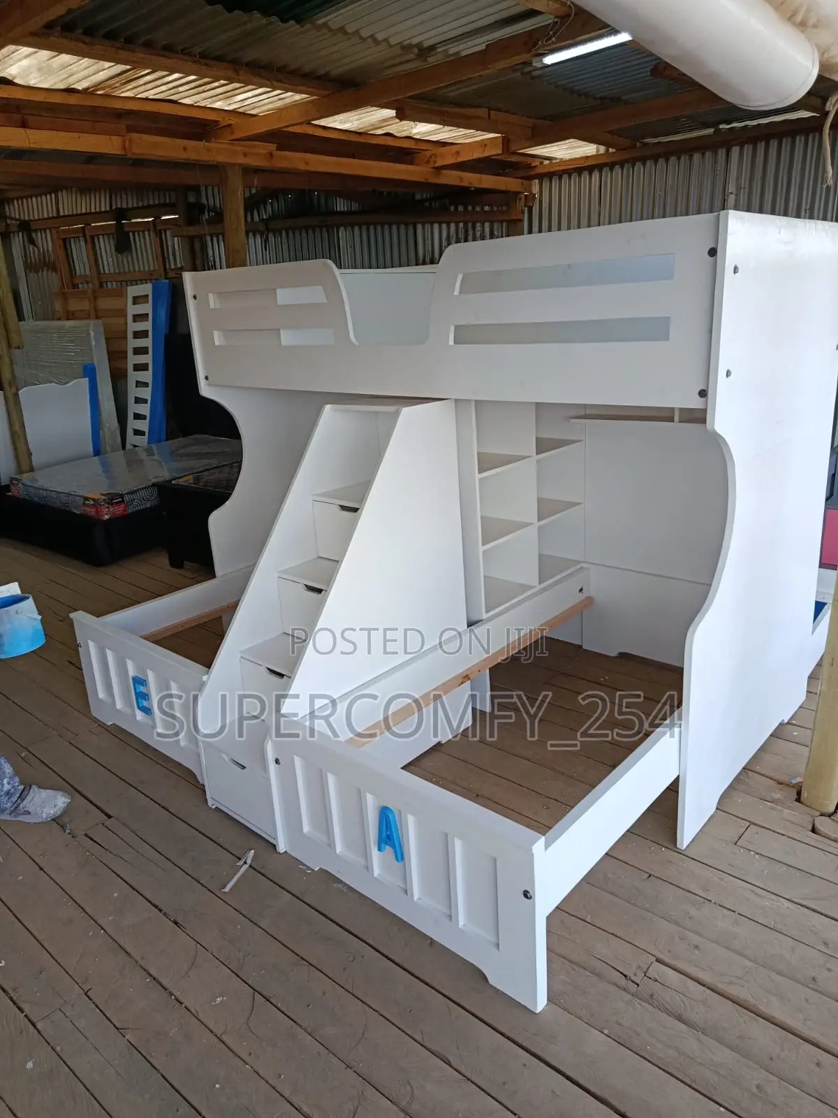 Modern Tripple Decker
