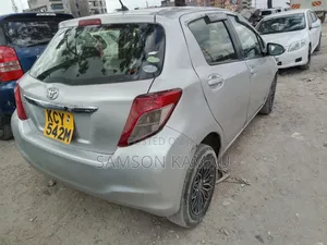 Toyota Vitz 2013 Silver