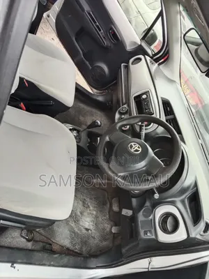 Toyota Vitz 2013 Silver