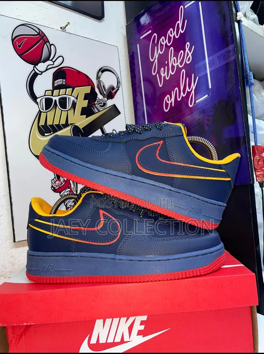 Nike Air Force 1 Low Retro Pack Navy Gold