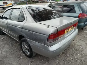 Nissan Sunny 2006 Silver
