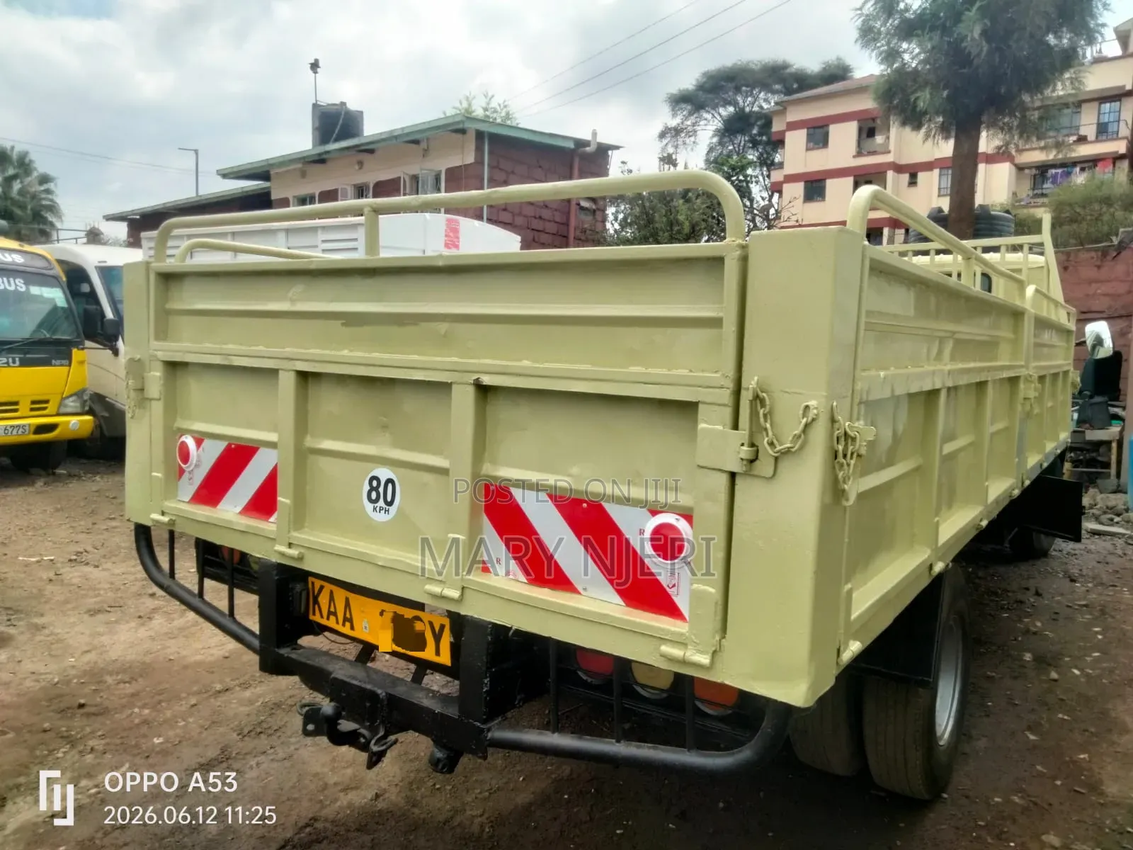 Mitsubishi Fh100 Truck 1990 Beige