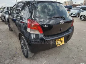 Toyota Vitz 2010 Black
