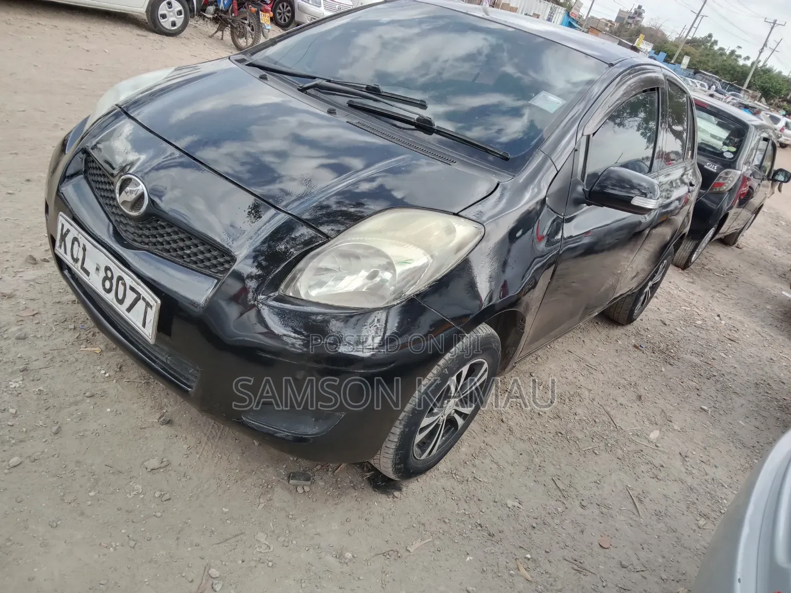 Toyota Vitz 2010 Black