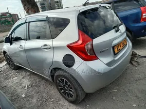 Nissan Note 2014 Silver