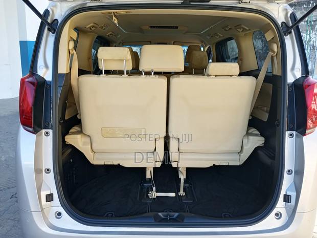 Toyota Alphard 2018 Gold - thumbnail 8