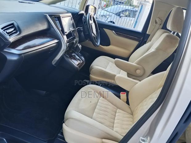 Toyota Alphard 2018 Gold - thumbnail 12