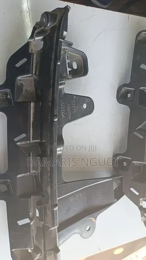 Harrier 2019 Grill Holders Maskio