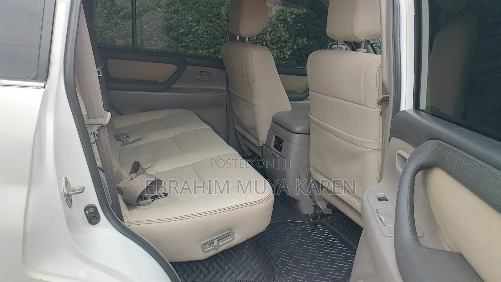Toyota Land Cruiser 2000 White