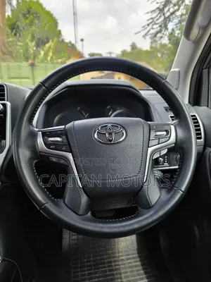 Toyota Land Cruiser Prado 2.7 2019 Black
