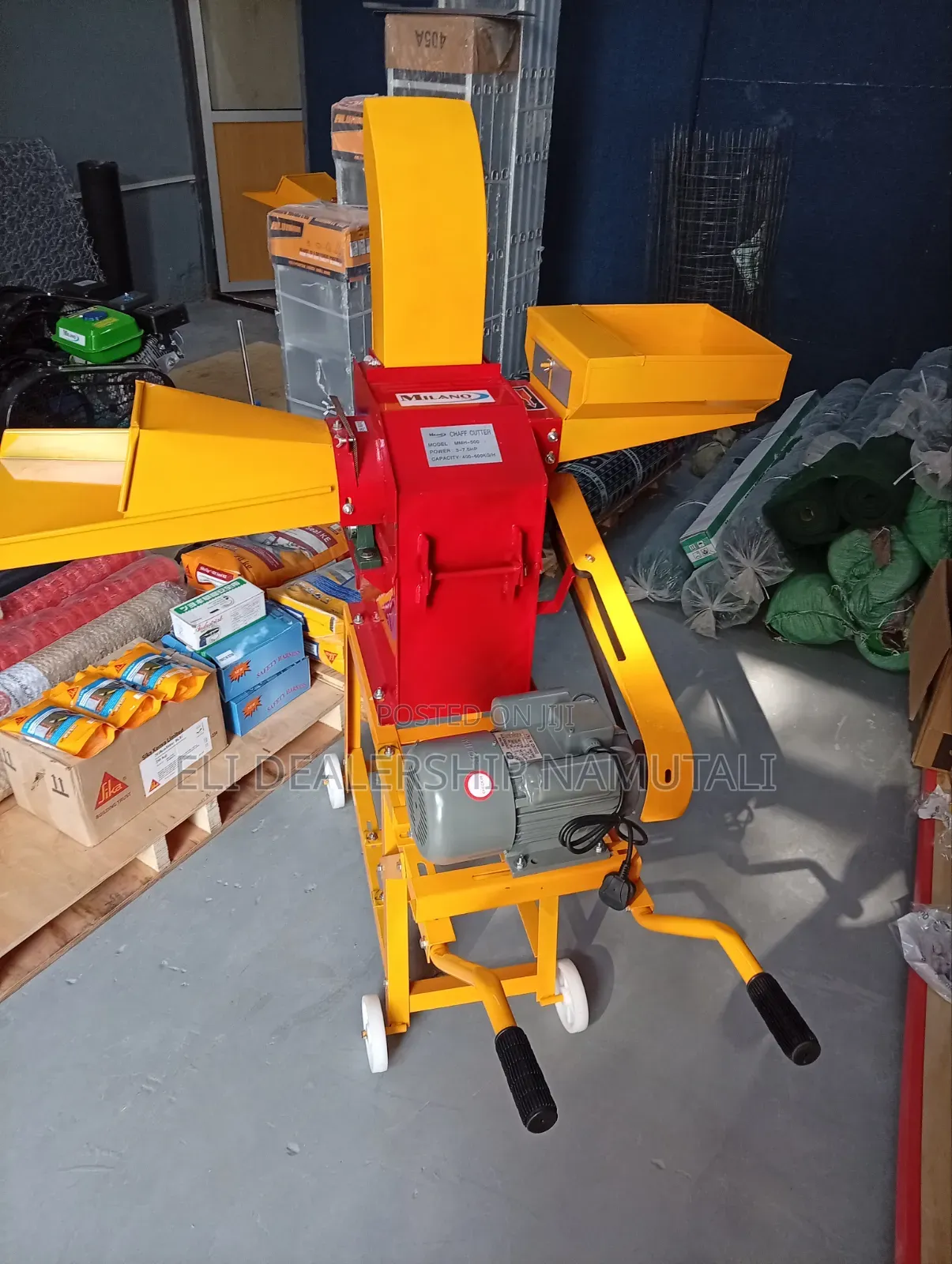 Compact and Powerful Chaff Cutter for Livestock Feed Preparation
