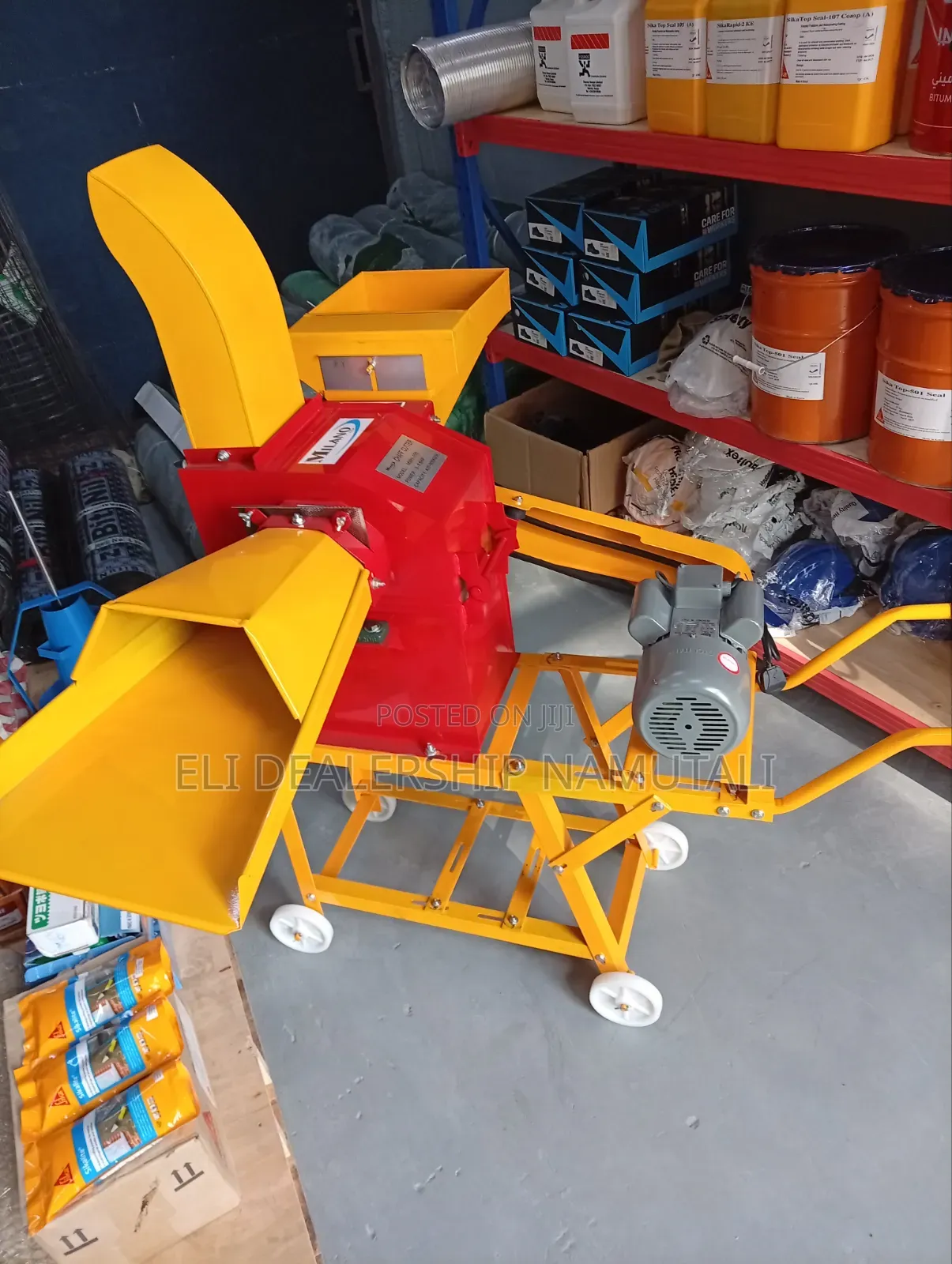 Compact and Powerful Chaff Cutter for Livestock Feed Preparation