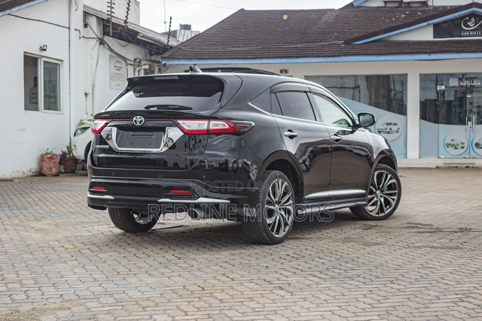 Toyota Harrier 2.0 4WD 2019 Black