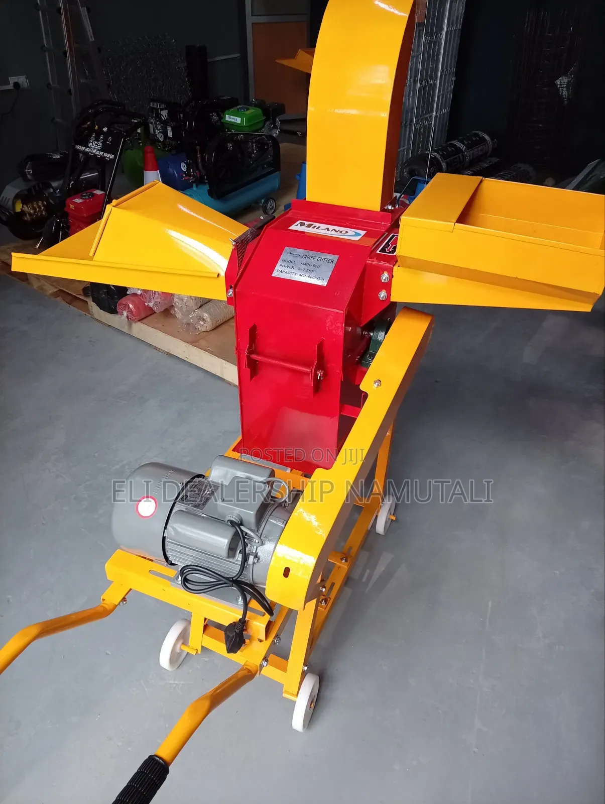 Compact and Powerful Chaff Cutter for Livestock Feed Preparation